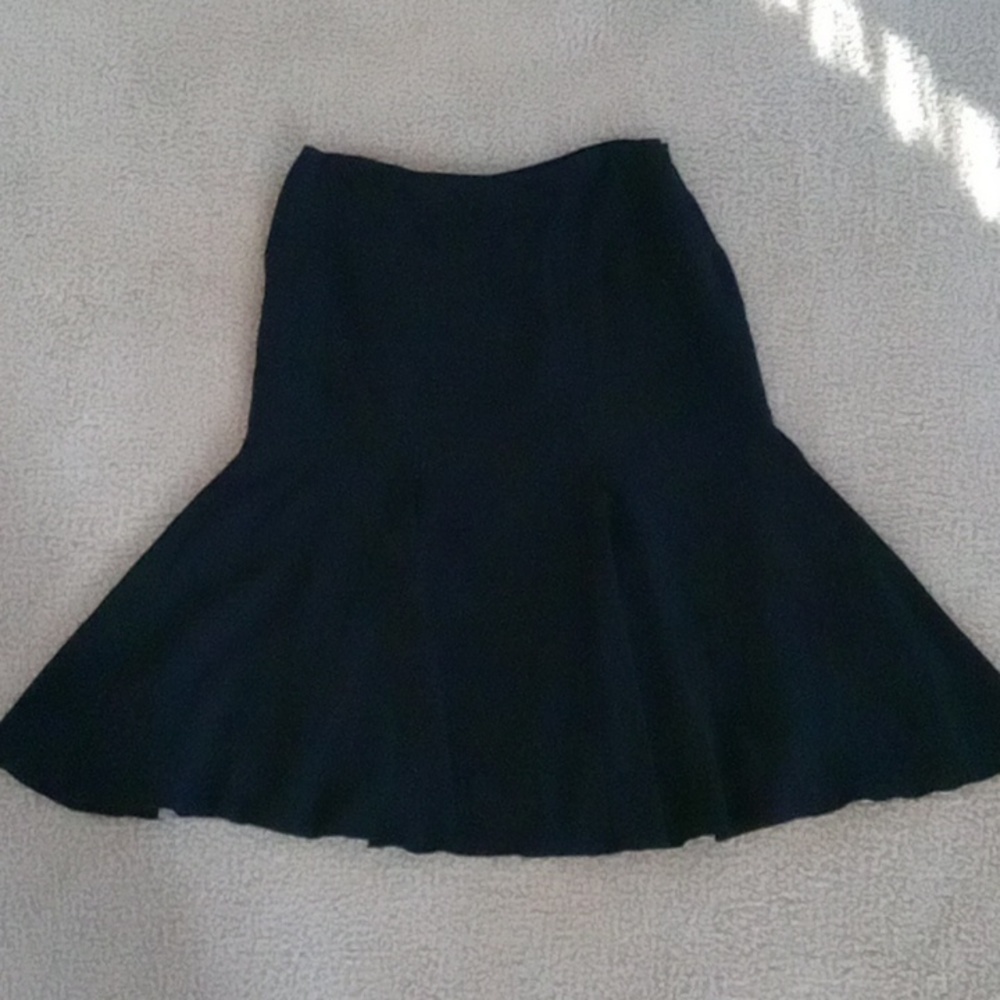 Dana Buchman Black Skirt